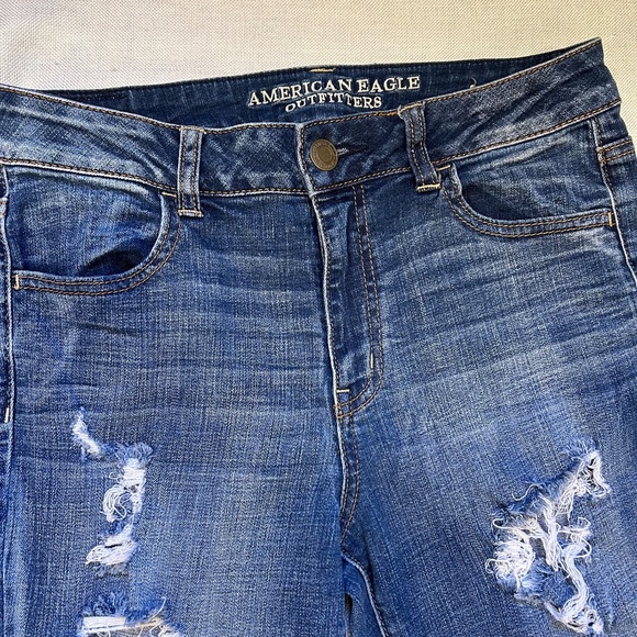 American Eagle High Rise Ripped Jegging Jeans Size 10 - Picture 3 of 7